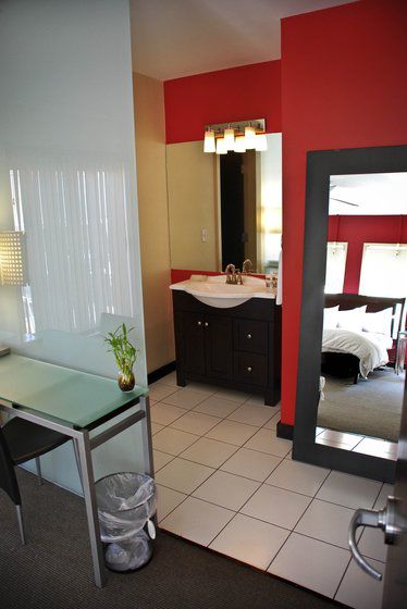 The Jet Hotel Denver Room photo